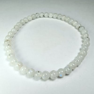 Pulsera De Piedra Luna Blanca Con Destello Azul en Perlas de 4 mm
