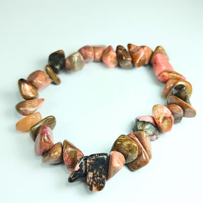 Pulsera De Rodonita Negra Irregular de 10 mm