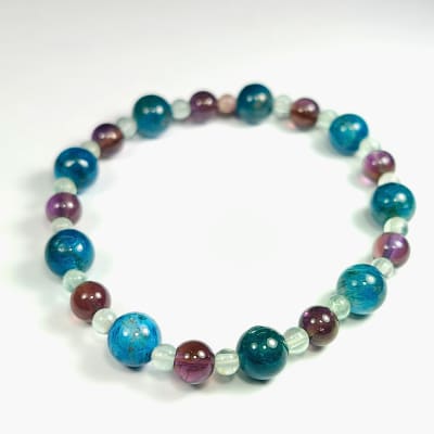 Pulsera Intercalada De Apatita Azul, Fluorita Verde Y Cuarzo Amatista en Perlas desde 4 mm