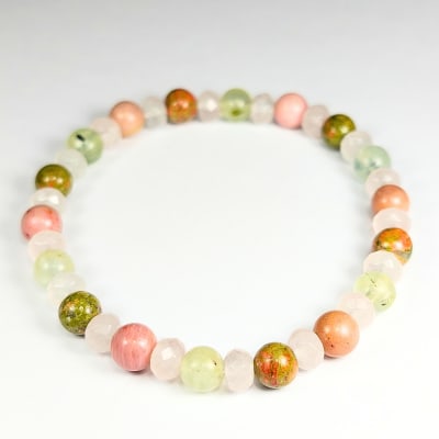 Pulsera Intercalada De Cuarzo Rosa Claro, Rodonita Rosa Y Prehenita Con Epidota en Perlas de 6 mm1