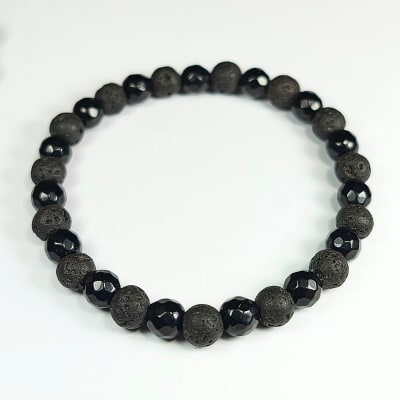 Pulsera Intercalada De Ónix Negro Y Piedra Volcánica en Perlas de 6 mm