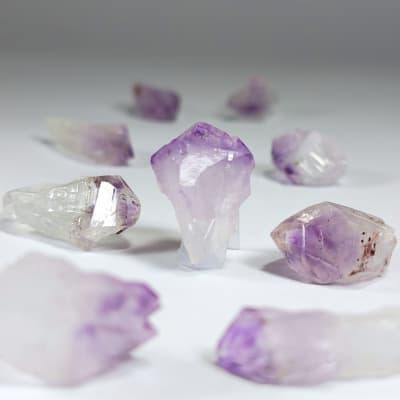 Punta De Cuarzo Amatista Lila de 2.2 X 1.2 cm