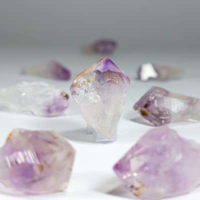 Punta De Cuarzo Amatista Lila de 3 X 2 cm