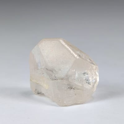 Punta De Danburita de 1.7 X 1.3 cm1