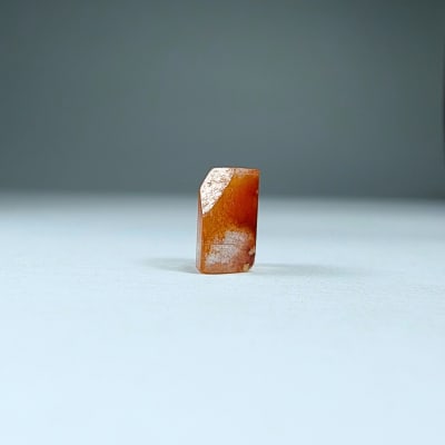 Punta De Topacio Rojo de 0.8 X 0.5 cm