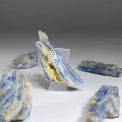 Trozo De Cianita Azul de 3 cm