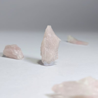 Trozo De Cuarzo Rosa Claro de 2 cm1