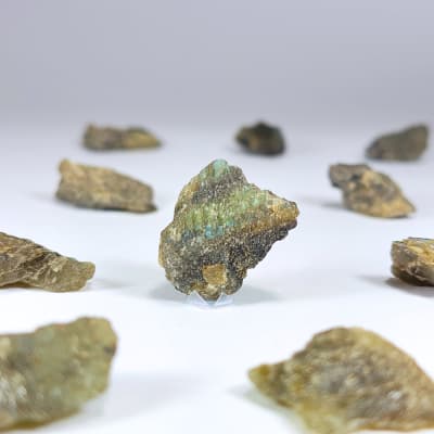 Trozo De Labradorita Verde de 2.5 cm