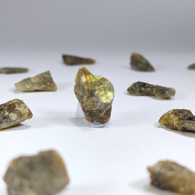 Trozo De Labradorita Verde de 2 cm