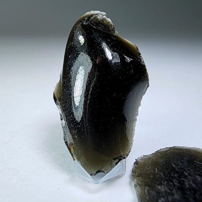 Trozo De Obsidiana Negra de 2 cm