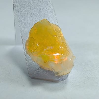 Trozo De Ópalo Noble Amarillo de 1 cm1