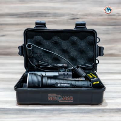 KIT LINTERNA DE CAZA HUNT-PRO 300 LUMENES LED ROJO BATERÍA 18650