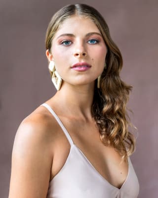 ARETES SQUARE