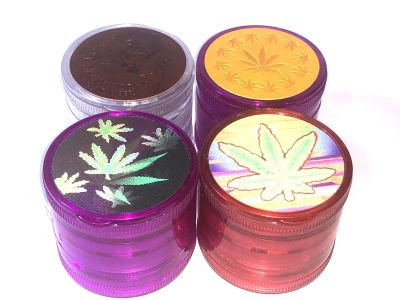 Moledor Plastico Mediano 4 pts Diseños1