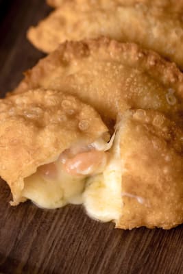 Empanaditas Queso-Camarón