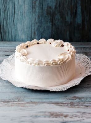 Torta Bizcochuelo Manjar Cubierta Crema