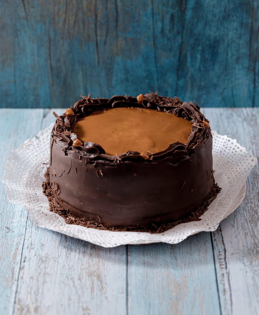 Torta Bizcochuelo Manjar Cubierta Chocolate3