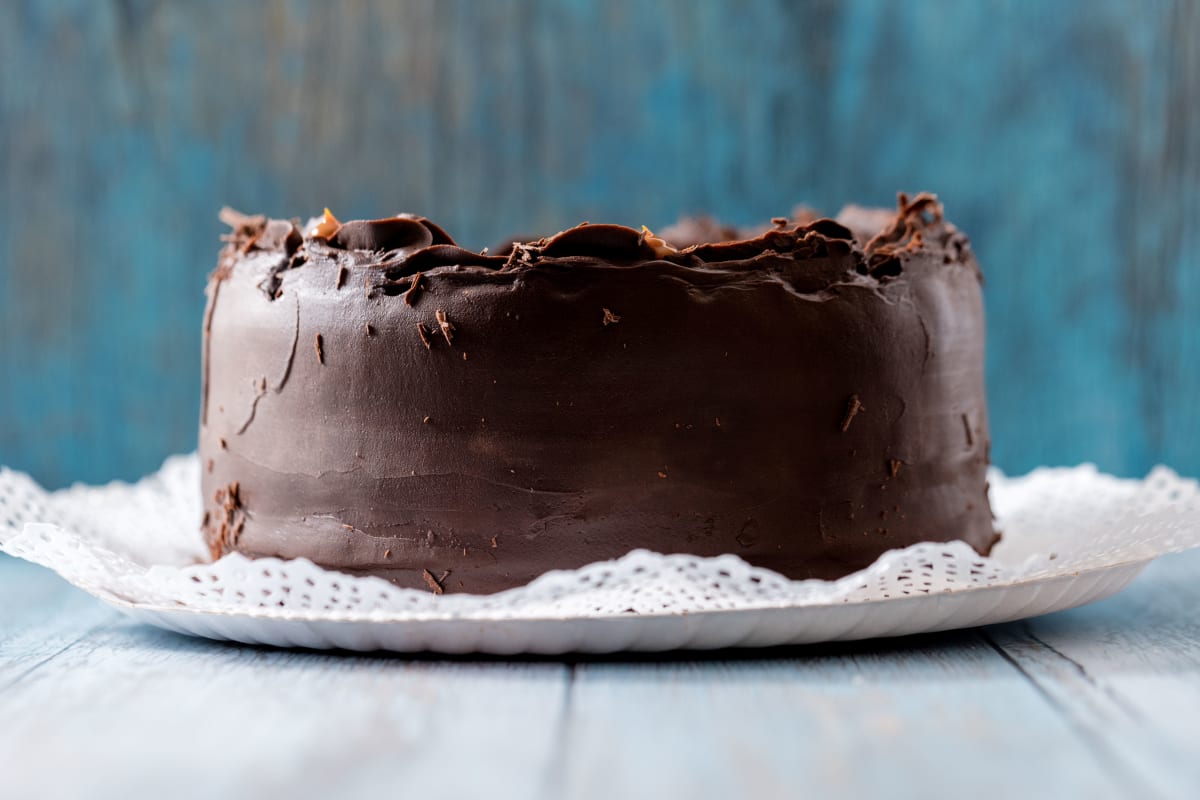 Torta Bizcochuelo Manjar Cubierta Chocolate2