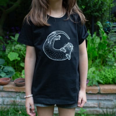 Polera niño negra chungungo