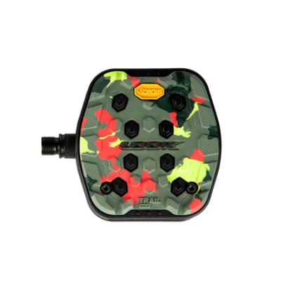 Pedal Look Trail Grip Camo1