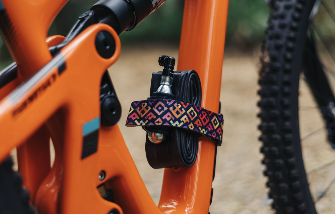 Sangle Porte Outil/accessoires Granite Design Koi RockBand