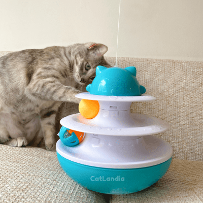 Juguete de 2 niveles con pelotas2