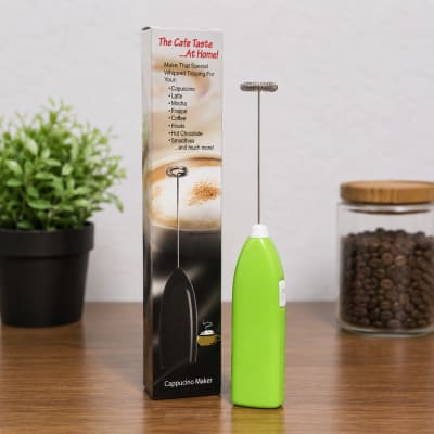 BATIDOR MANUAL CAPPUCINO MAKER1