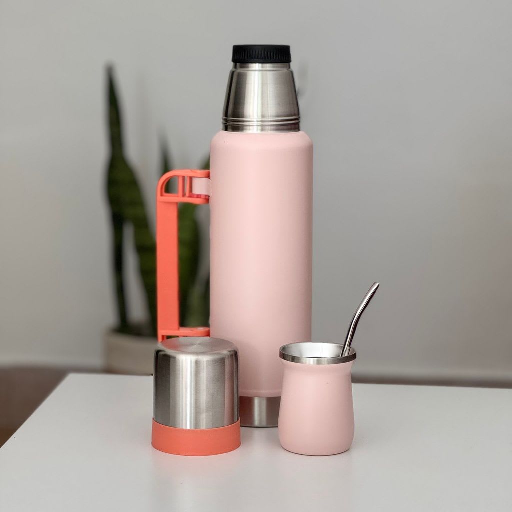 TERMO 1400ML CON VASO MATE2