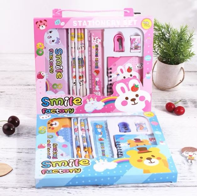 SET DE PAPELERIA SMILE FACTORY JP2311172