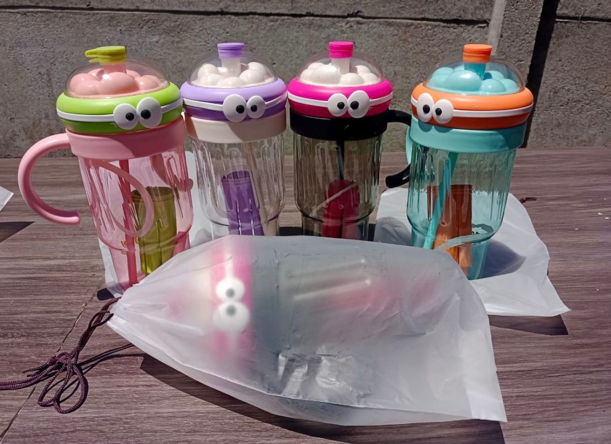 BOTELLA MOMO OJITOS2