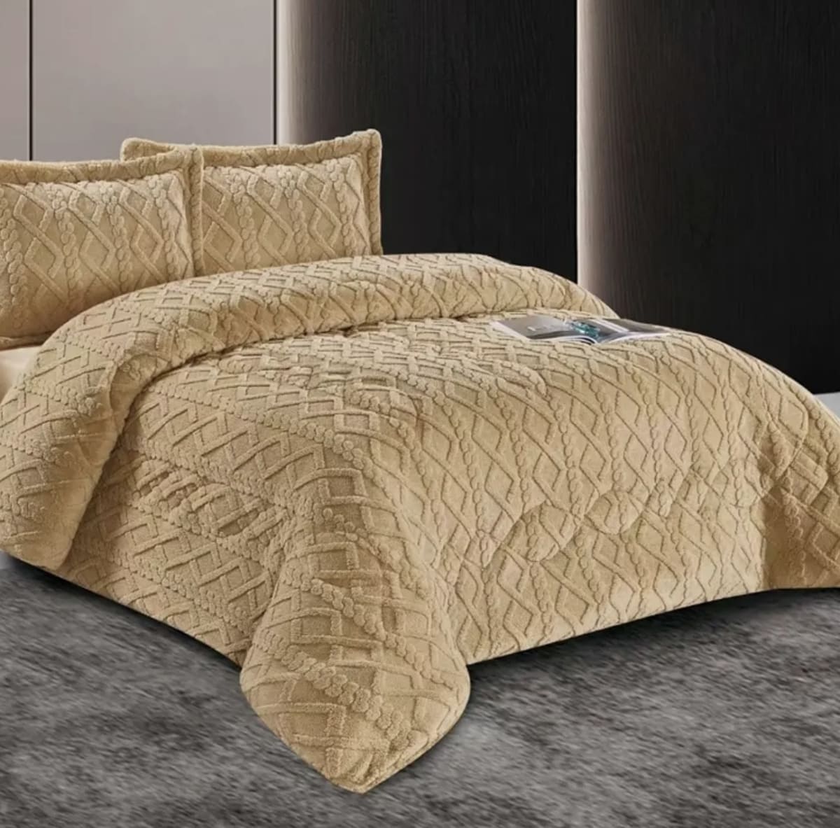 COBERTOR TRENZADO 2 PLAZAS + 2 FUNDAS2