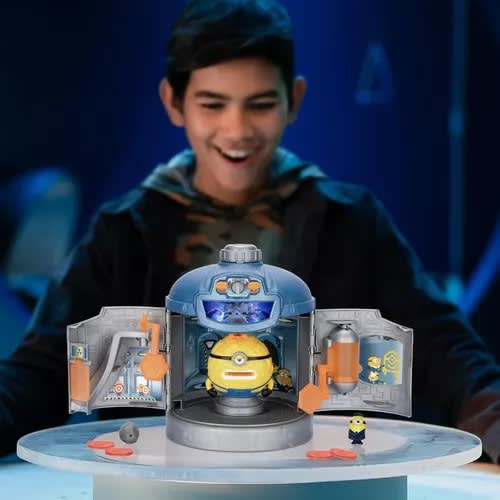 TRANSFORME MEGA MINION6