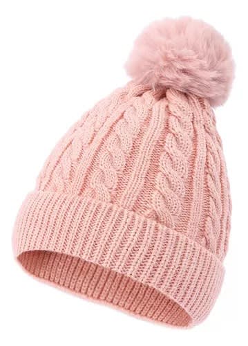 GORRO CON POMPOM3