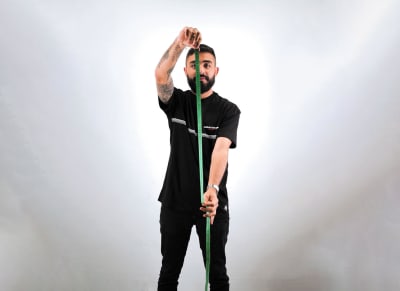 La Importancia de la Talla Perfecta: Por qué Tu Casco Debe Ajustarse como un Guante