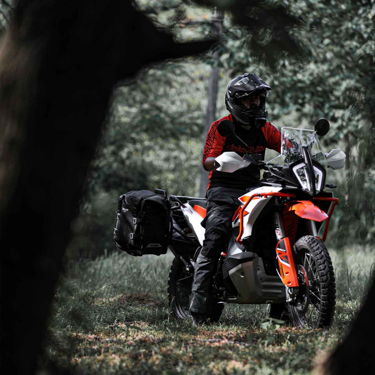 Bolso lateral para moto Rhinowalk MJX2004 expandibles de 35 a 45 litros impermeable3