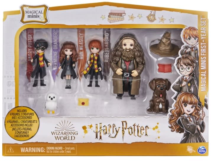 HARRY POTTER MAGICAL MINIS FIRST YEAR SET Juguetería Little Toys Chile