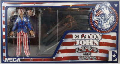 NECA RETRO CLOTHED - ELTON JOHN (LIVE IN 76)2