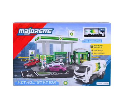 PETROL STATION BP + 1 VEHICLE1
