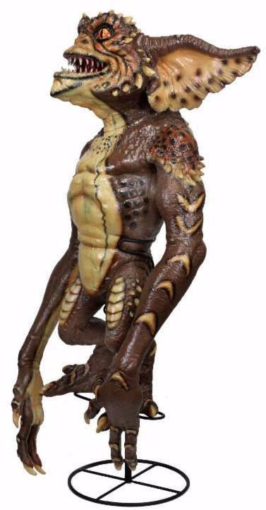 Gremlins Prop Replicas Gremlins 2 Stunt3