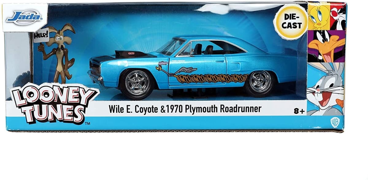 2.75+1:24 | Hollywood Rides | 1970 Plymouth Road Runner With Wile E Coyote Figure 1