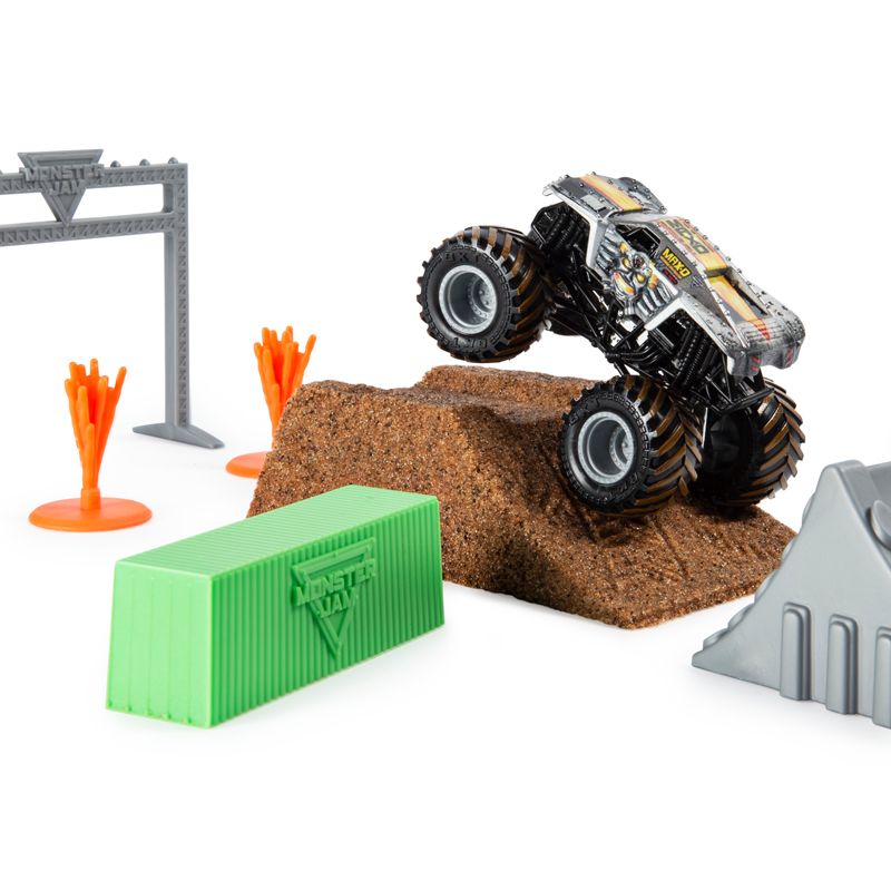 MONSTER JAM  KINETIC DIRT DELUXE2