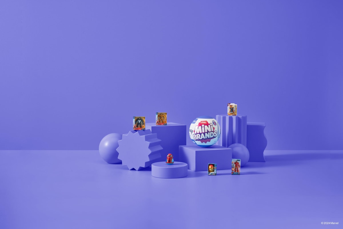 BOLA MINI BRANDS CON 5 SORPRESAS DISNEY SERIE 3 774941