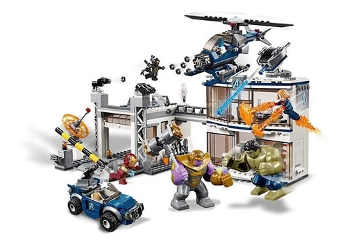 LEGO MARVEL AVENGERS BATALLA EN EL COMPLEJO 2