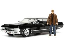 VEHICULO  1967 CHEVROLET IMPALA SPORT SEDAN W/DEAN WINCHESTER FIGURE 1 242
