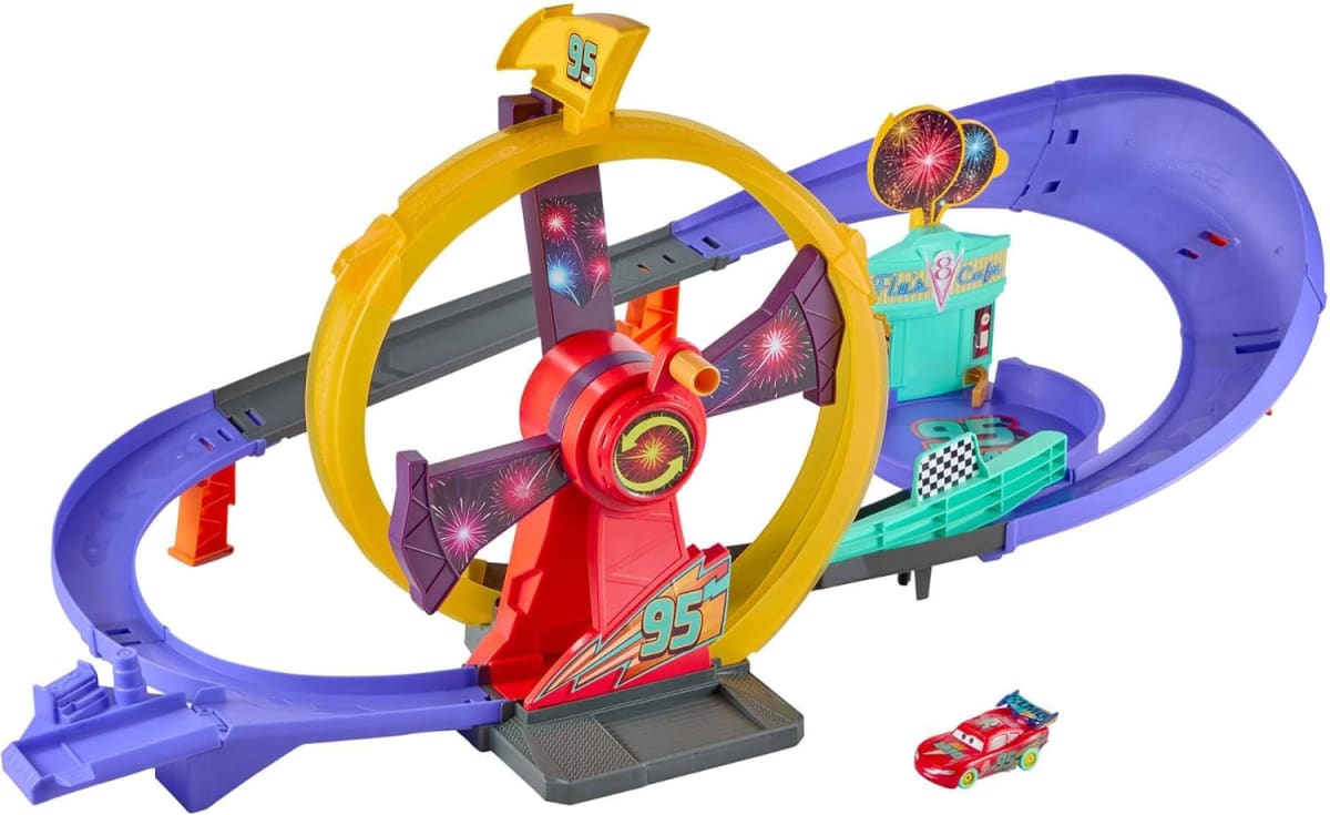 CARS DE DISNEY Y PIXAR PISTA DE CELEBRACION RAYO MCQUEEN3
