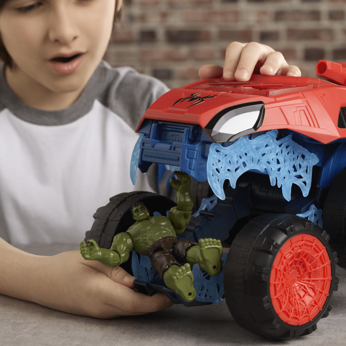 SPIDER-MAN- UN NUEVO DIA- TANQUE SUPER CHOMPIN 2 en 1 FIGURA DE ACCION4