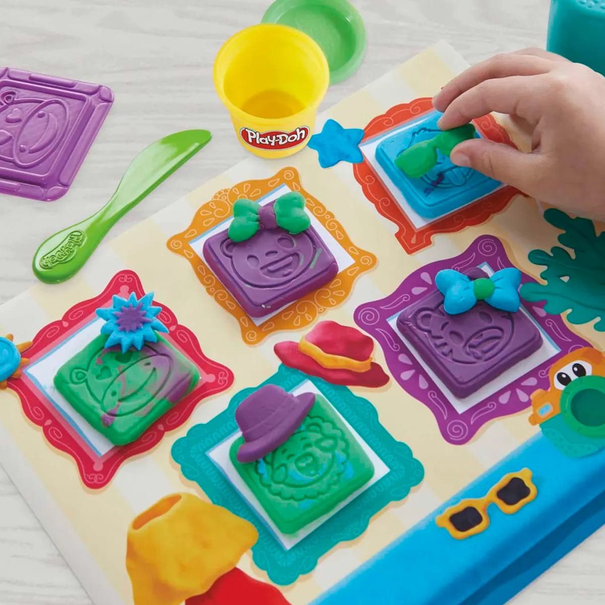 PLAY-DOH DIVERTIDO SET DE FOTOS1