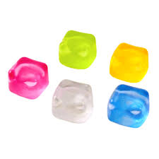 J'ADORE FUN CUBE SQUISHY1