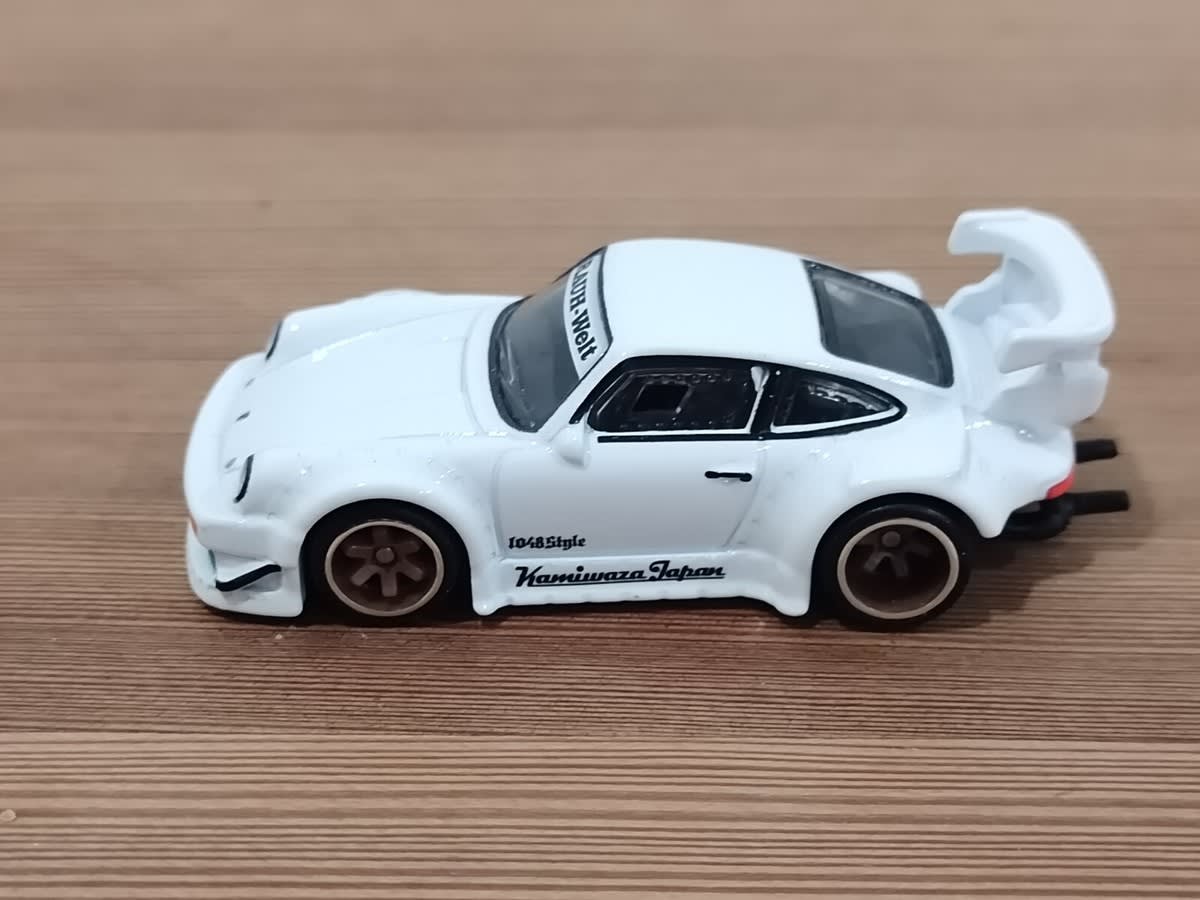 HOT WHEELS SILHOUETTES - RWB PORSHE 9301