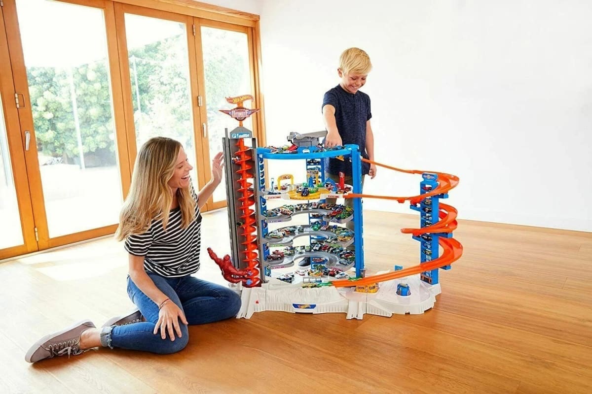 Hot Wheels Super Ultimate Garage Play Set3